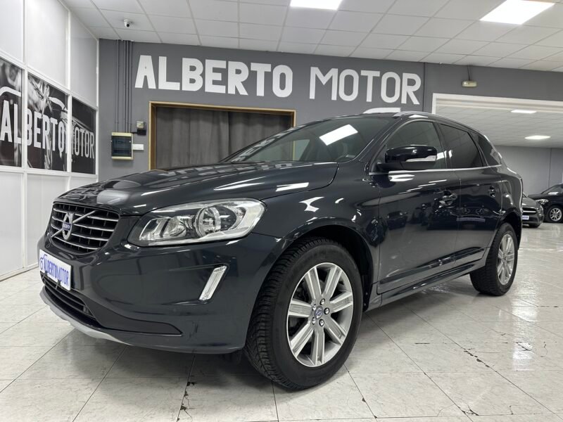 VOLVO XC60 2.0D3 150CV MOMENTUM