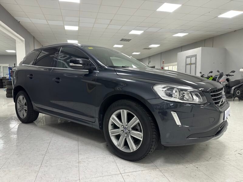 VOLVO XC60 2.0D3 150CV MOMENTUM