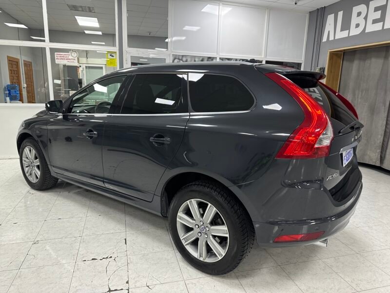 VOLVO XC60 2.0D3 150CV MOMENTUM