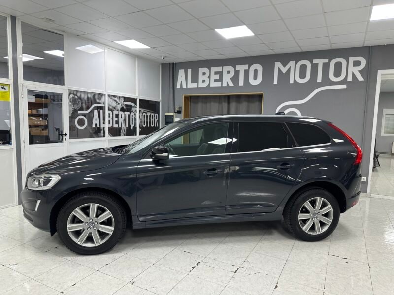 VOLVO XC60 2.0D3 150CV MOMENTUM