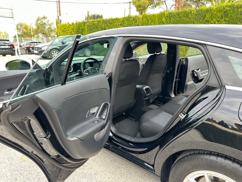 MERCEDES-BENZ CLA CLA200D SHOOTING BRAKE 2.0D 150CV 8G-DCT