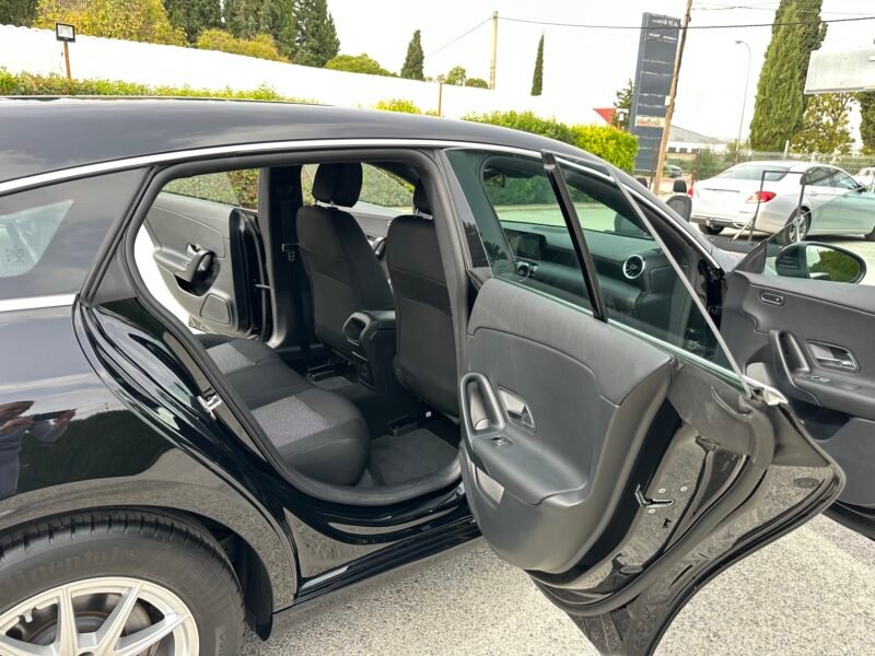 MERCEDES-BENZ CLA CLA200D SHOOTING BRAKE 2.0D 150CV 8G-DCT