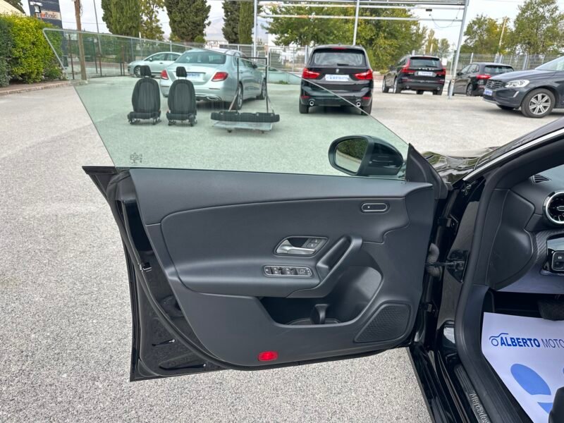 MERCEDES-BENZ CLA CLA200D SHOOTING BRAKE 2.0D 150CV 8G-DCT