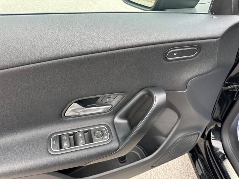 MERCEDES-BENZ CLA CLA200D SHOOTING BRAKE 2.0D 150CV 8G-DCT