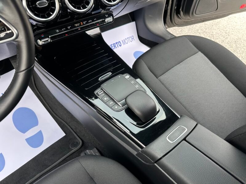 MERCEDES-BENZ CLA CLA200D SHOOTING BRAKE 2.0D 150CV 8G-DCT