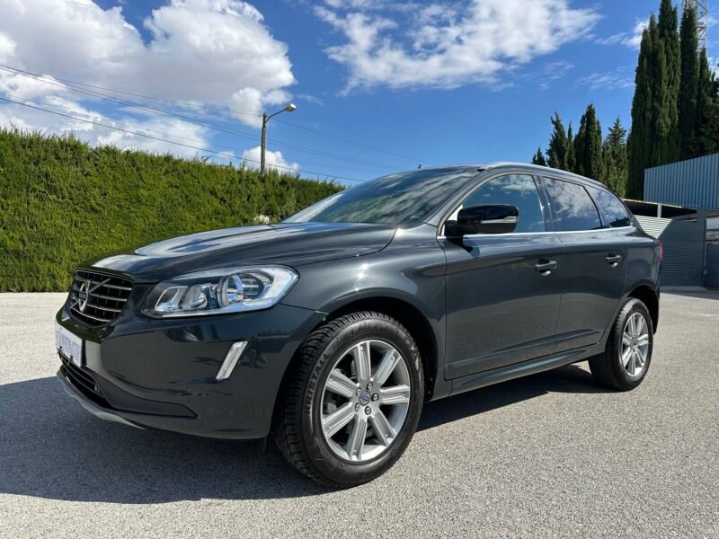VOLVO XC60 2.0D3 150CV MOMENTUM