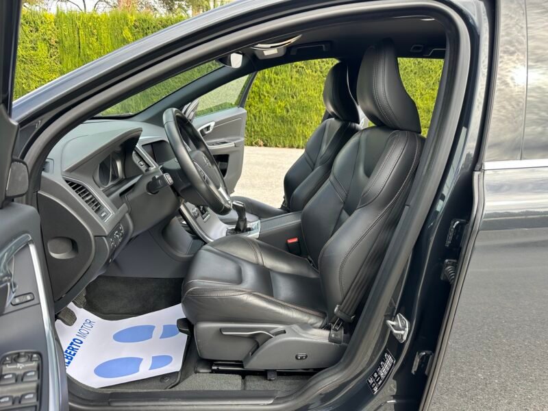 VOLVO XC60 2.0D3 150CV MOMENTUM