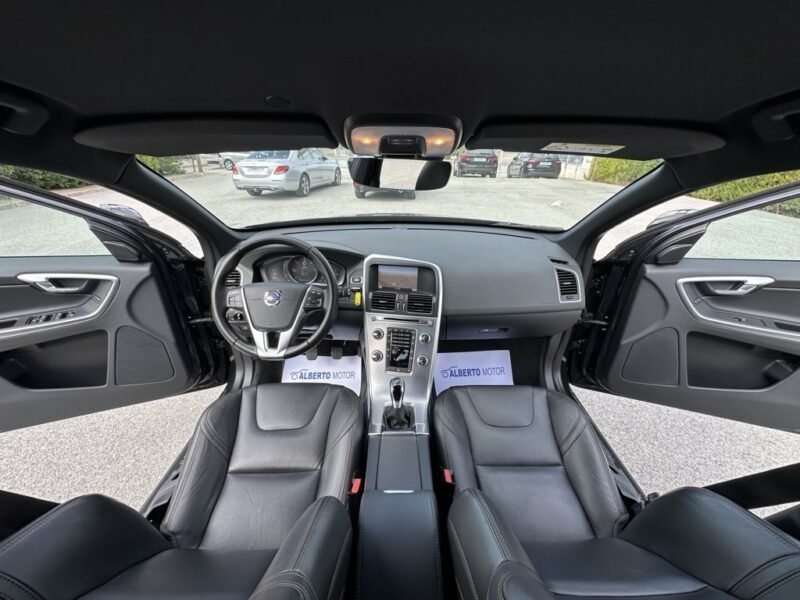 VOLVO XC60 2.0D3 150CV MOMENTUM
