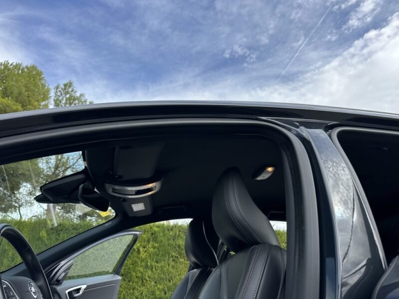 VOLVO XC60 2.0D3 150CV MOMENTUM