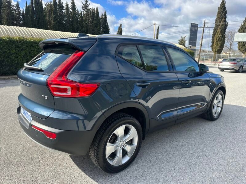 VOLVO XC40 1.5T3 163CV MOMENTUM PRO