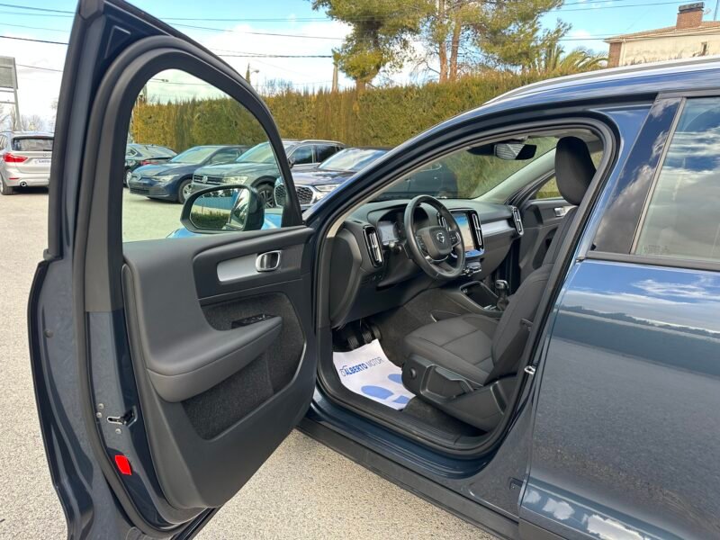 VOLVO XC40 1.5T3 163CV MOMENTUM PRO