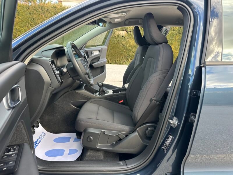 VOLVO XC40 1.5T3 163CV MOMENTUM PRO