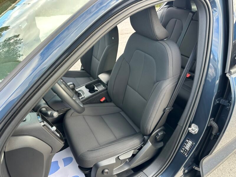 VOLVO XC40 1.5T3 163CV MOMENTUM PRO