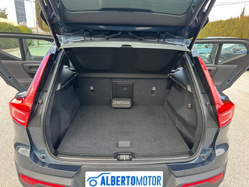 VOLVO XC40 1.5T3 163CV MOMENTUM PRO