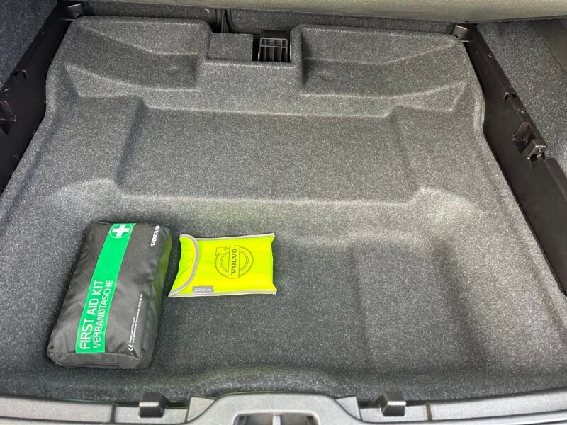 VOLVO XC40 1.5T3 163CV MOMENTUM PRO