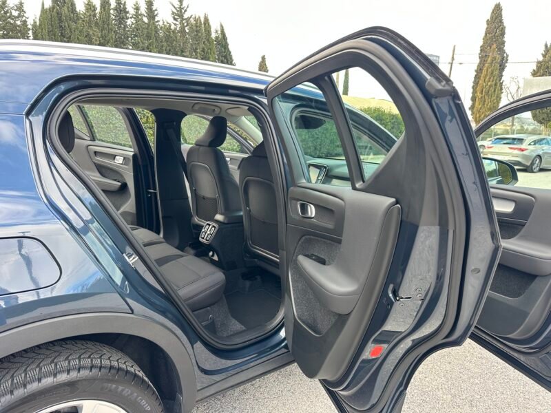 VOLVO XC40 1.5T3 163CV MOMENTUM PRO