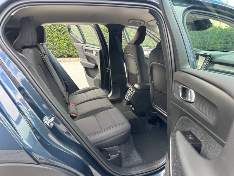 VOLVO XC40 1.5T3 163CV MOMENTUM PRO