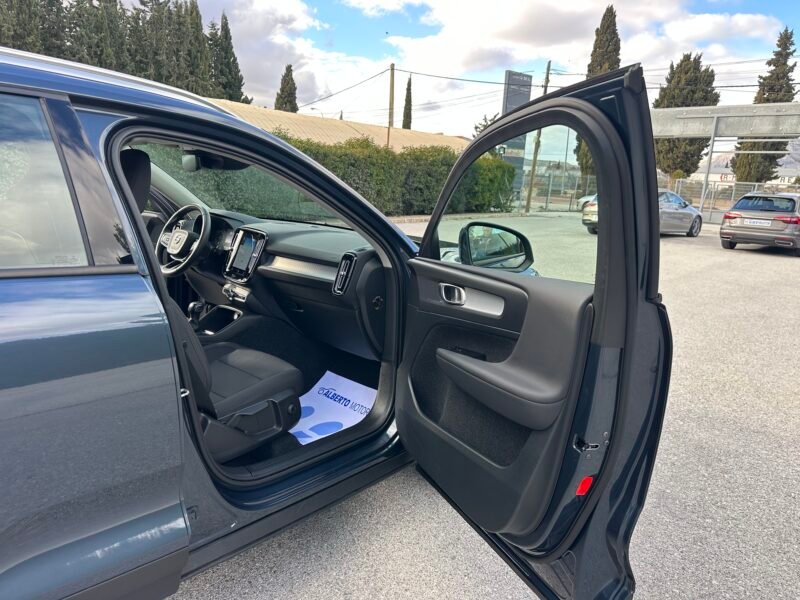 VOLVO XC40 1.5T3 163CV MOMENTUM PRO