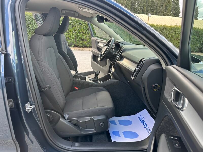 VOLVO XC40 1.5T3 163CV MOMENTUM PRO