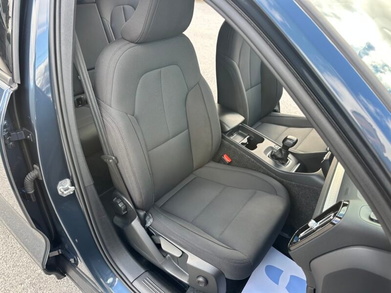 VOLVO XC40 1.5T3 163CV MOMENTUM PRO