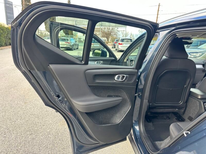 VOLVO XC40 1.5T3 163CV MOMENTUM PRO