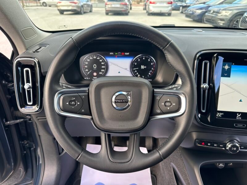 VOLVO XC40 1.5T3 163CV MOMENTUM PRO