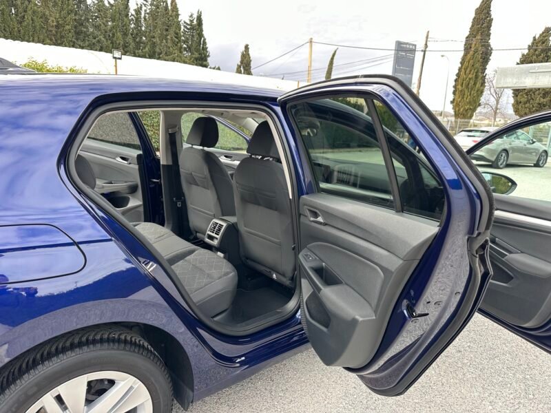 VOLKSWAGEN Golf VIII 2.0TDI 116CV LIFE