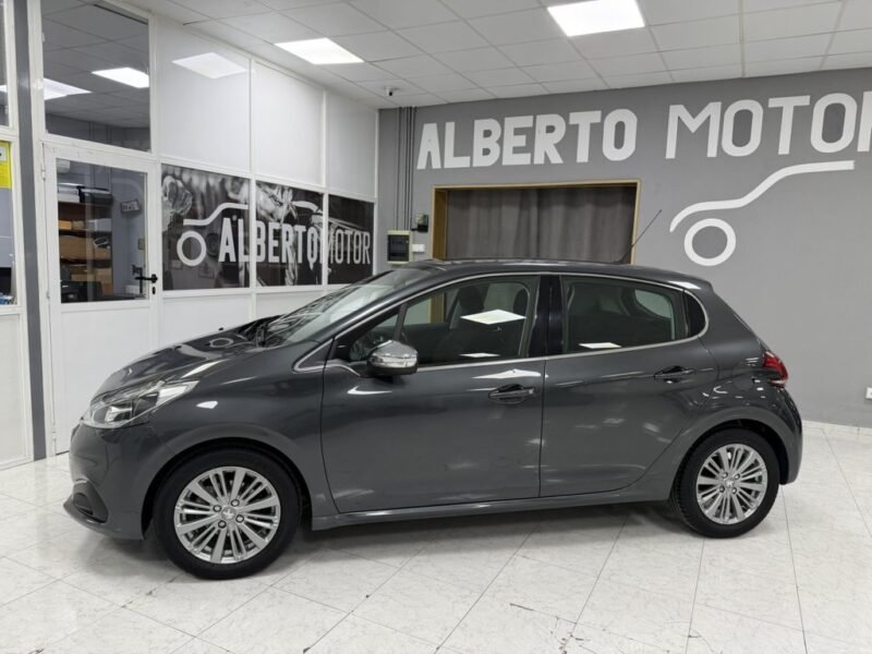 PEUGEOT 208 1.2I 82CV PURETECH ALLURE