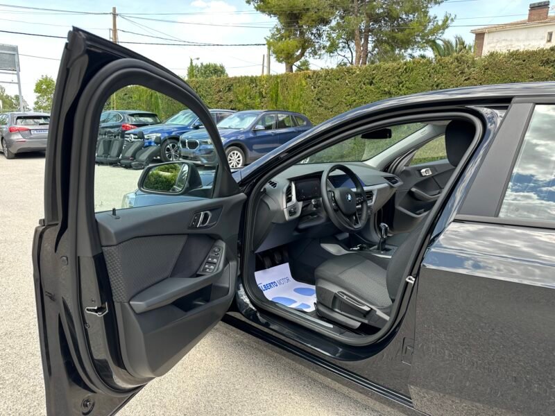 BMW 116D 1.5D 116CV (F40)