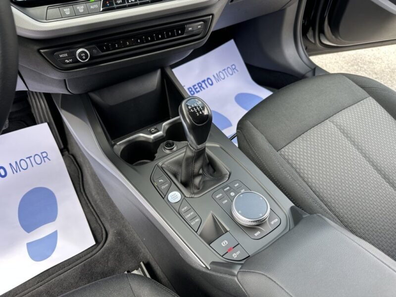 BMW 116D 1.5D 116CV (F40)