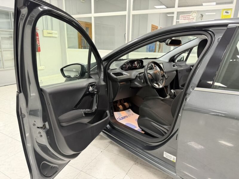 PEUGEOT 208 1.2I 82CV PURETECH ALLURE