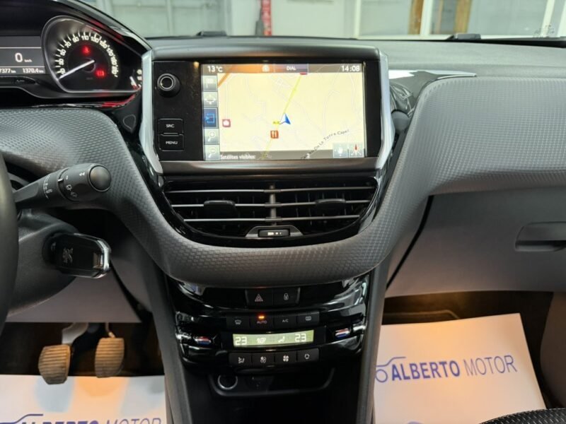 PEUGEOT 208 1.2I 82CV PURETECH ALLURE