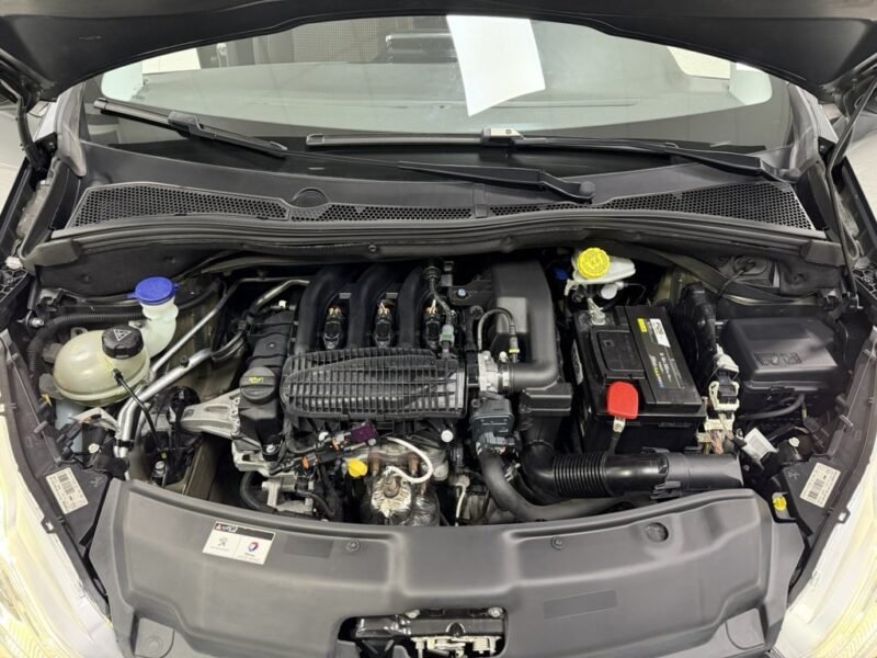 PEUGEOT 208 1.2I 82CV PURETECH ALLURE