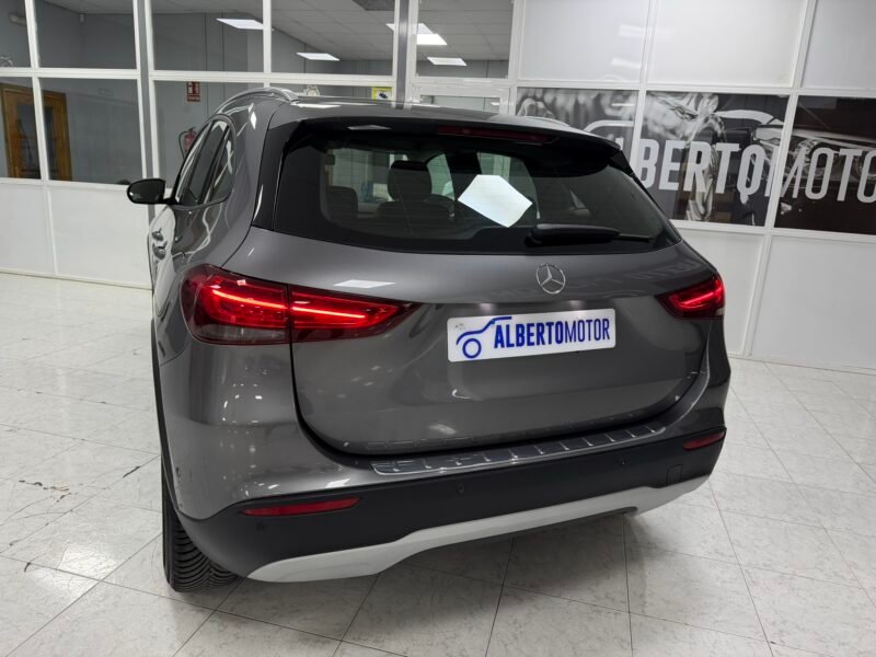 MERCEDES-BENZ GLA GLA180D 2.0D 116CV 8G-DCT