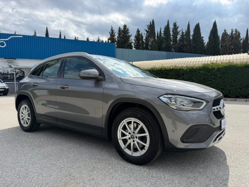 MERCEDES-BENZ GLA GLA180D 2.0D 116CV 8G-DCT