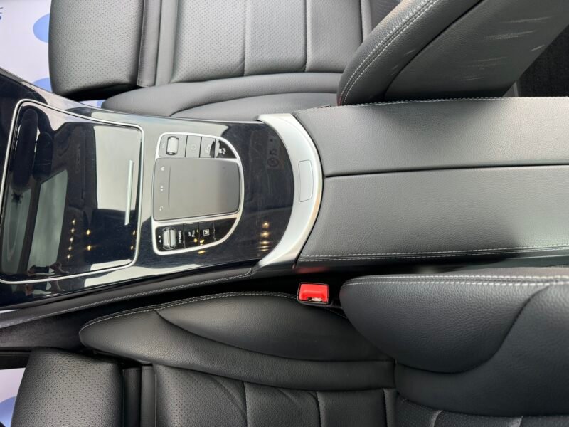 MERCEDES-BENZ Clase GLC GLC300E 2.0I 333CV 4-MATIC 9G-TRONIC