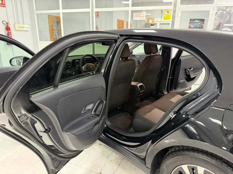 MERCEDES-BENZ A180D 1.5D 116CV