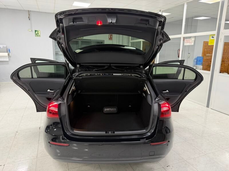 MERCEDES-BENZ A180D 1.5D 116CV