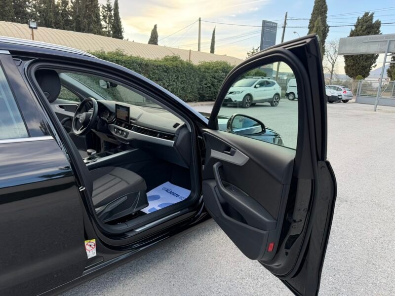 AUDI A4 Avant 30TDI 2.0TDI 136CV ADVANCED S-TRONIC MICROHIBRIDO