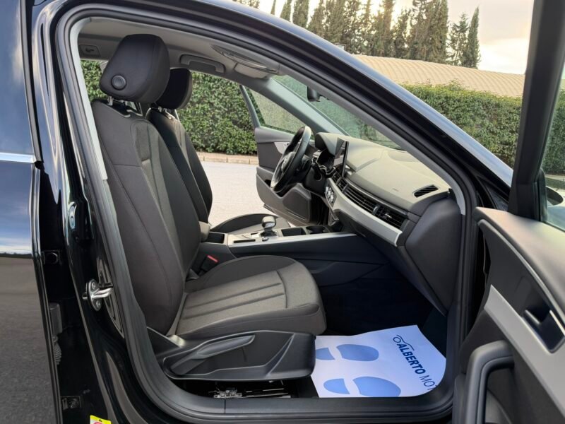 AUDI A4 Avant 30TDI 2.0TDI 136CV ADVANCED S-TRONIC MICROHIBRIDO