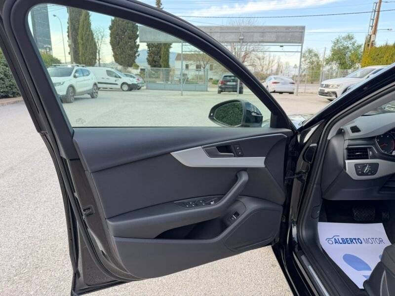 AUDI A4 Avant 30TDI 2.0TDI 136CV ADVANCED S-TRONIC MICROHIBRIDO