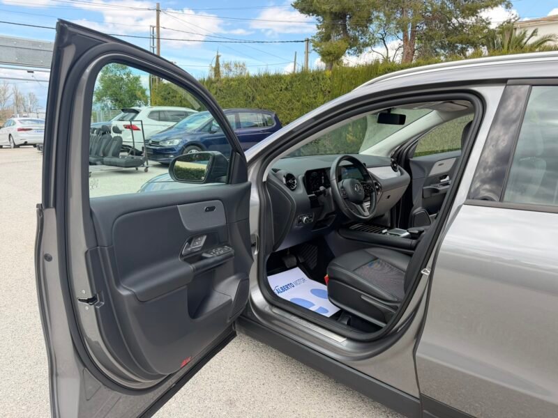 MERCEDES-BENZ GLA GLA180D 2.0D 116CV 8G-DCT