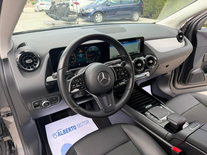 MERCEDES-BENZ GLA GLA180D 2.0D 116CV 8G-DCT