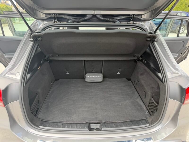 MERCEDES-BENZ GLA GLA180D 2.0D 116CV 8G-DCT