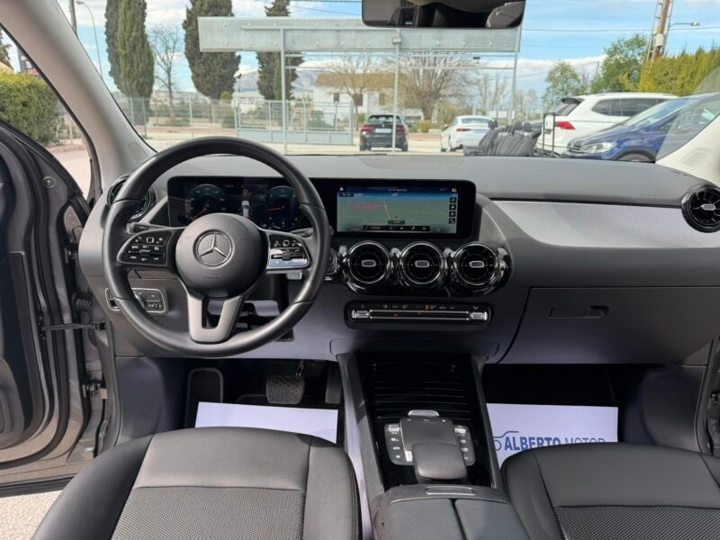 MERCEDES-BENZ GLA GLA180D 2.0D 116CV 8G-DCT