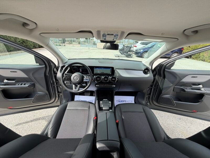 MERCEDES-BENZ GLA GLA180D 2.0D 116CV 8G-DCT