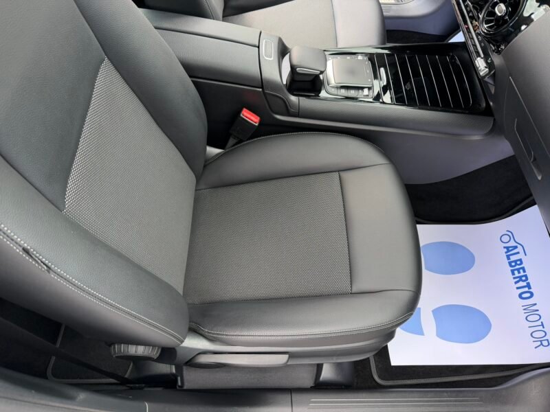 MERCEDES-BENZ GLA GLA180D 2.0D 116CV 8G-DCT