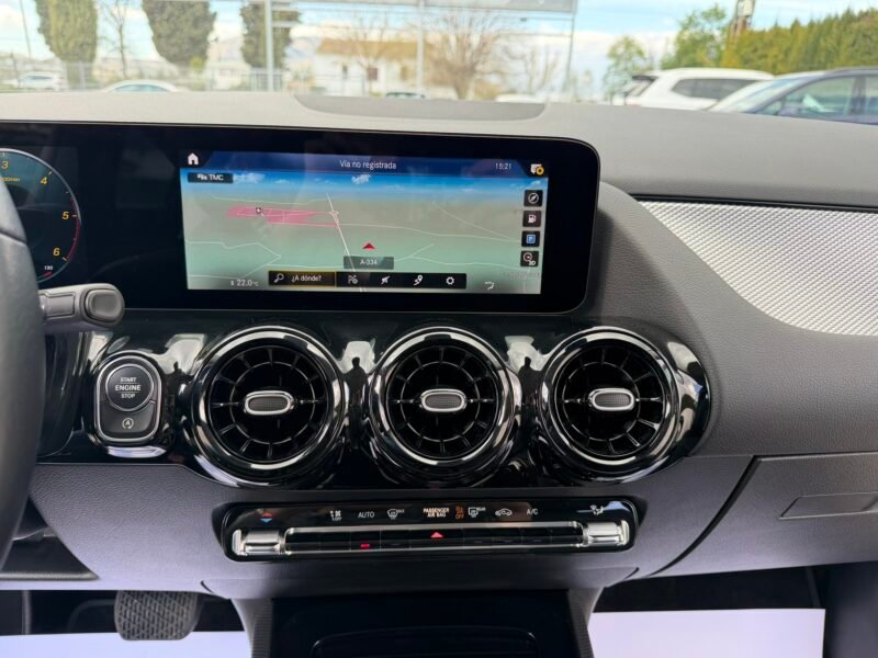 MERCEDES-BENZ GLA GLA180D 2.0D 116CV 8G-DCT