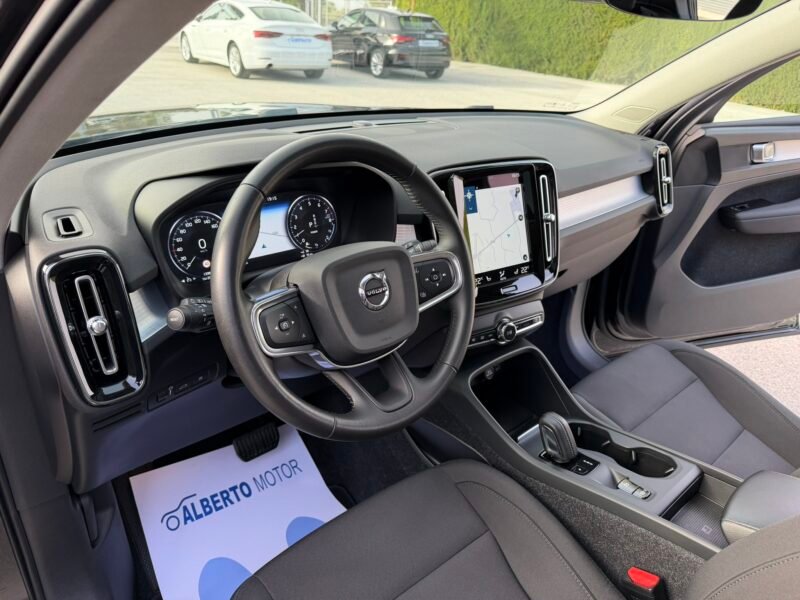 VOLVO XC40 1.5T5 262CV RECHARGE INSCRIPTION GEARTRONIC