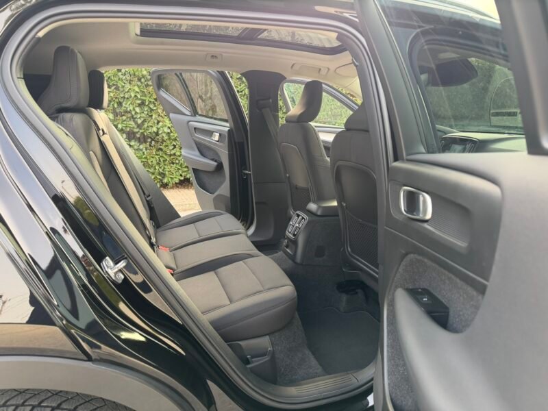 VOLVO XC40 1.5T5 262CV RECHARGE INSCRIPTION GEARTRONIC